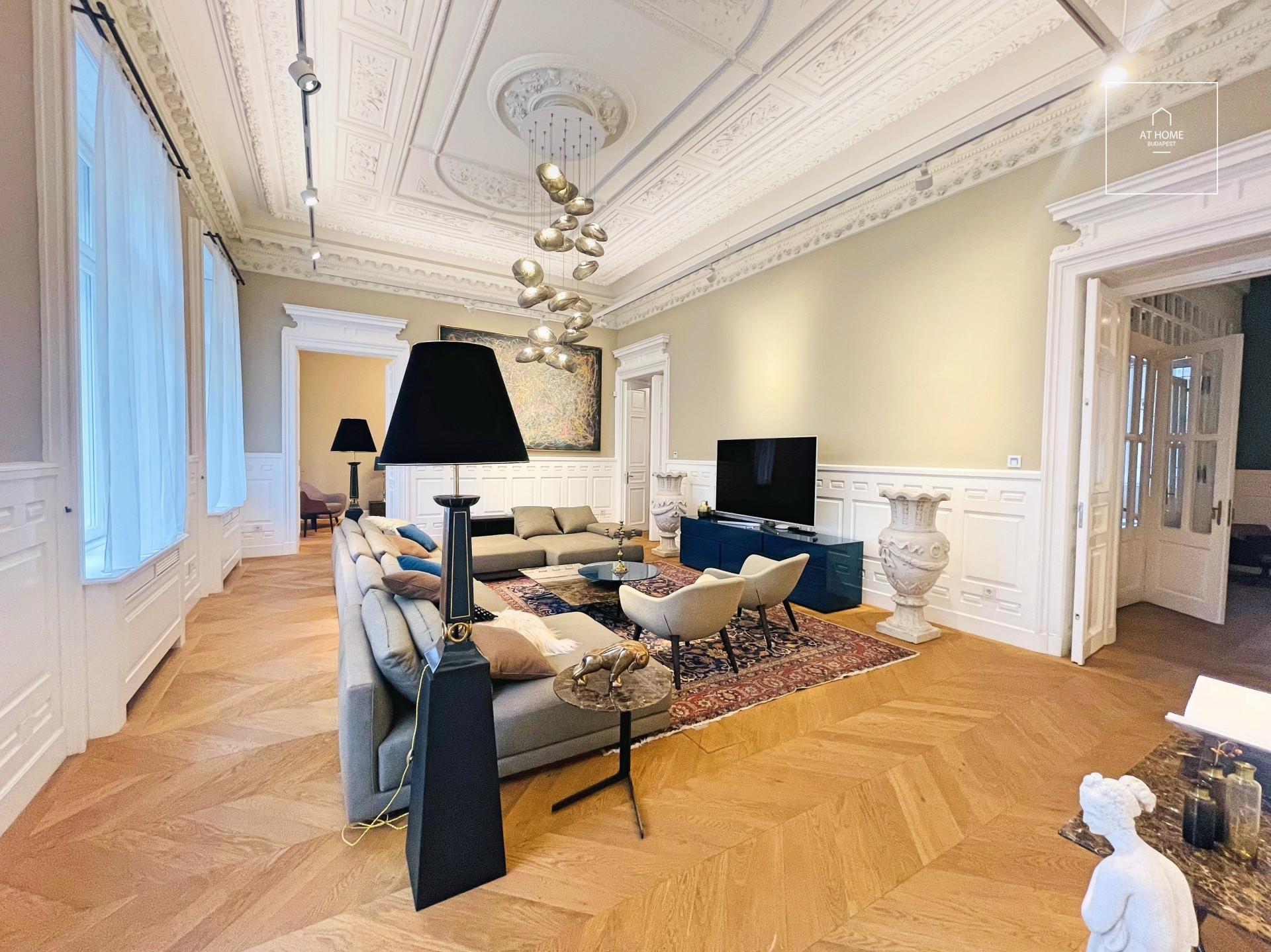 Representative luxury property for rent in Budapest VI. district