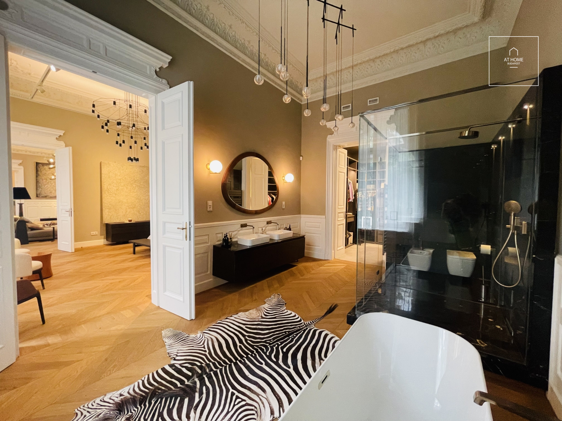 Representative luxury property for rent in Budapest VI. district