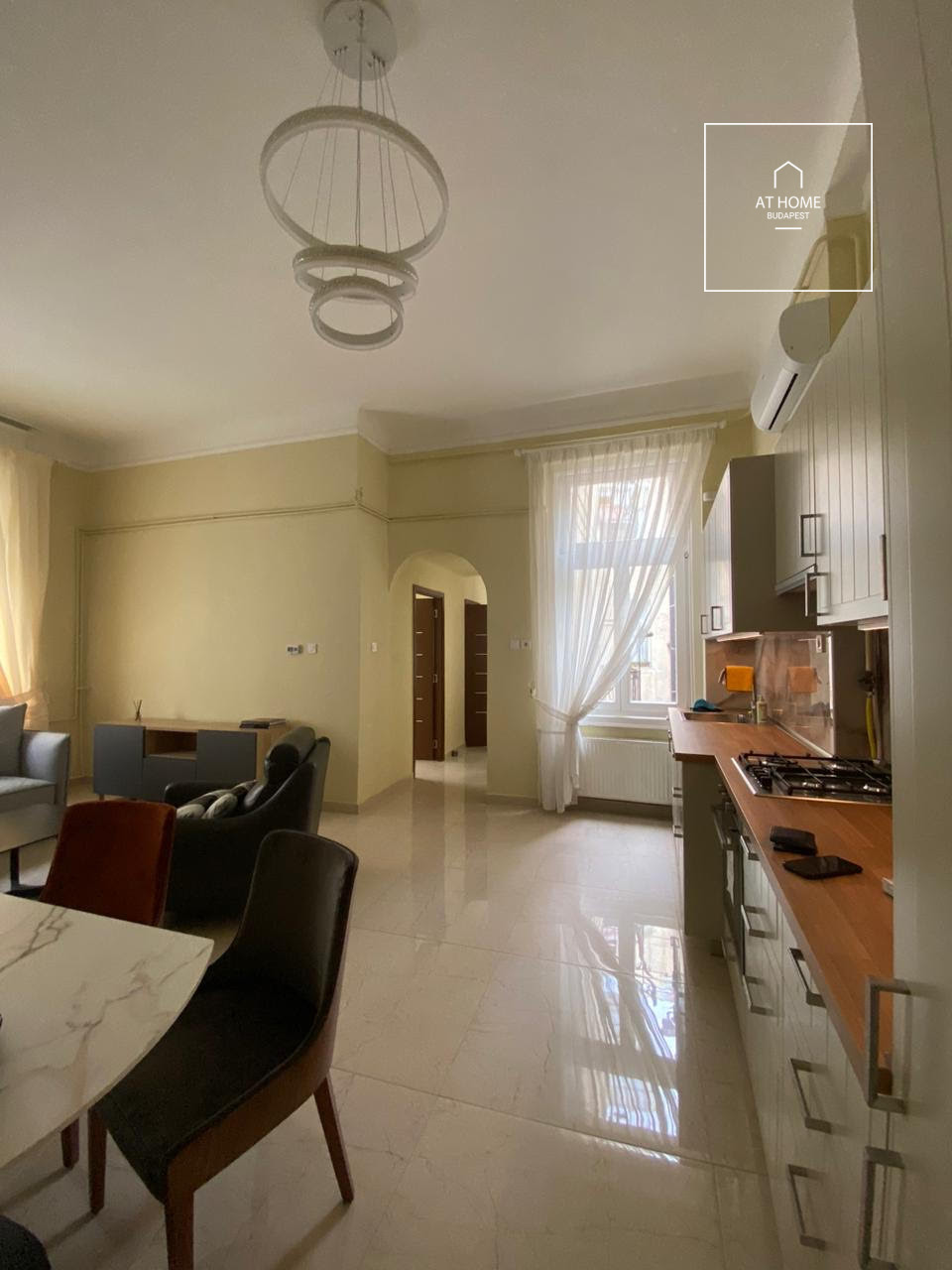 Two-bedroom apartment in the city center for rent, Budapest, district 5 Downtown