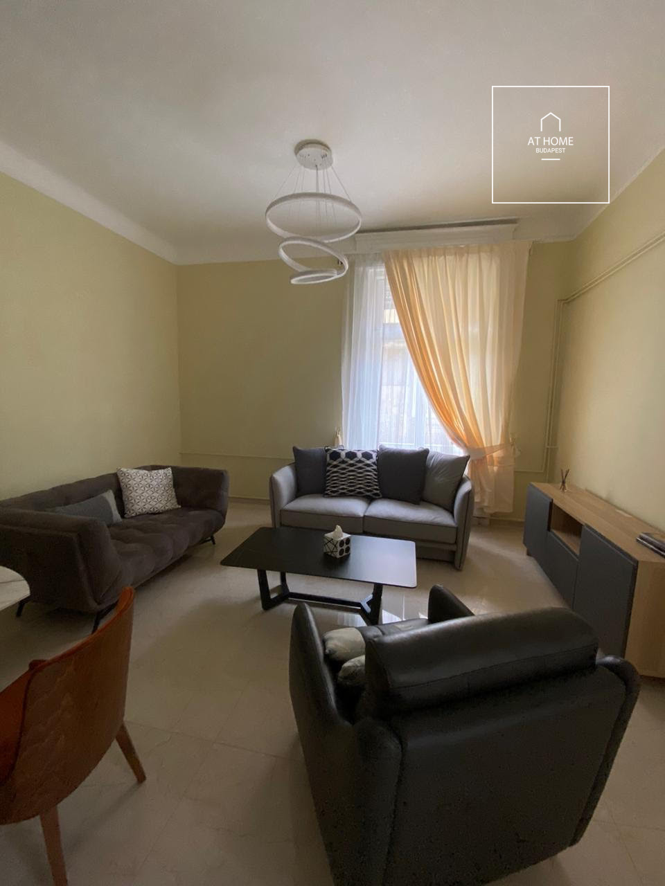 Two-bedroom apartment in the city center for rent, Budapest, district 5 Downtown