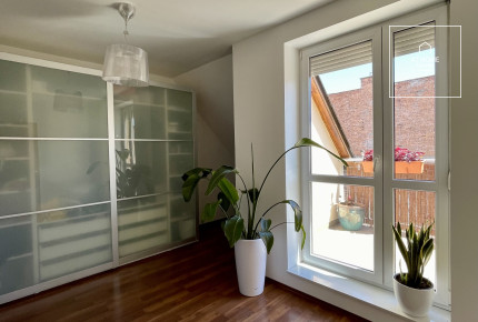 2-bedroom, double terrace  apartmen in district 9, near to Danube and Universities