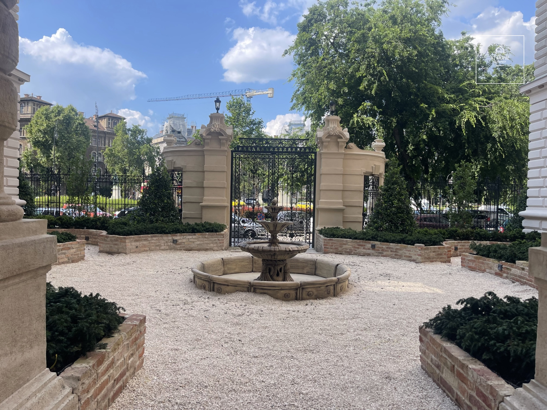 Luxus lakás Budapest elegáns neoreneszánsz palotájában a VI. kerületben