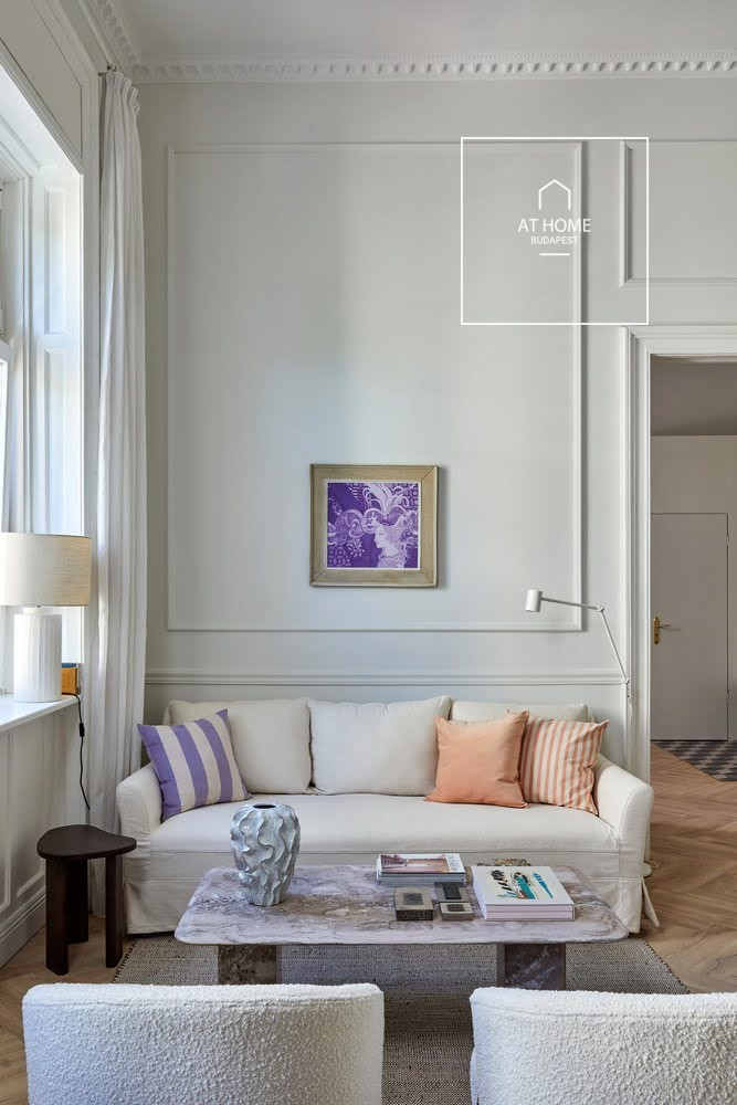 Two-bedroom elegant apartment in Budapest\'s 6th district, Terézváros.