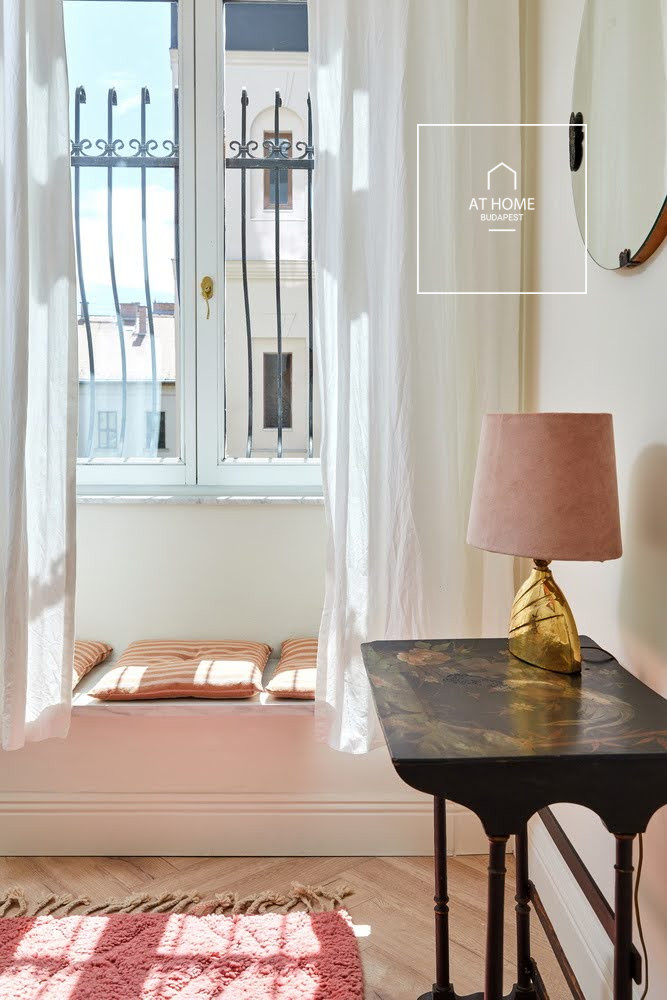 Two-bedroom elegant apartment in Budapest\'s 6th district, Terézváros.