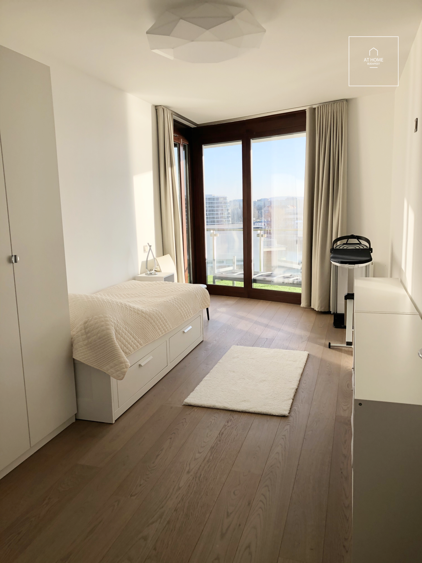 Exclusive luxury apartment for rent in Budapest, District XIII, Vizafogó.