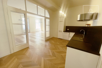 Renovated, two-bedroom apartment for rent in the 6th district, Terézváros.