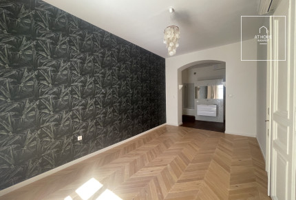 Renovated, two-bedroom apartment for rent in the 6th district, Terézváros.