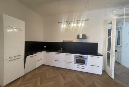 Renovated, two-bedroom apartment for rent in the 6th district, Terézváros.