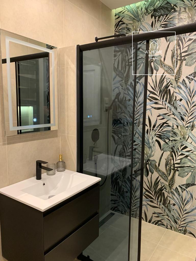 Premium three-bedroom apartment available for rent in the city center Budapest 5th district