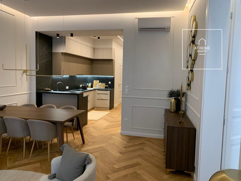 Premium three-bedroom apartment available for rent in the city center Budapest 5th district