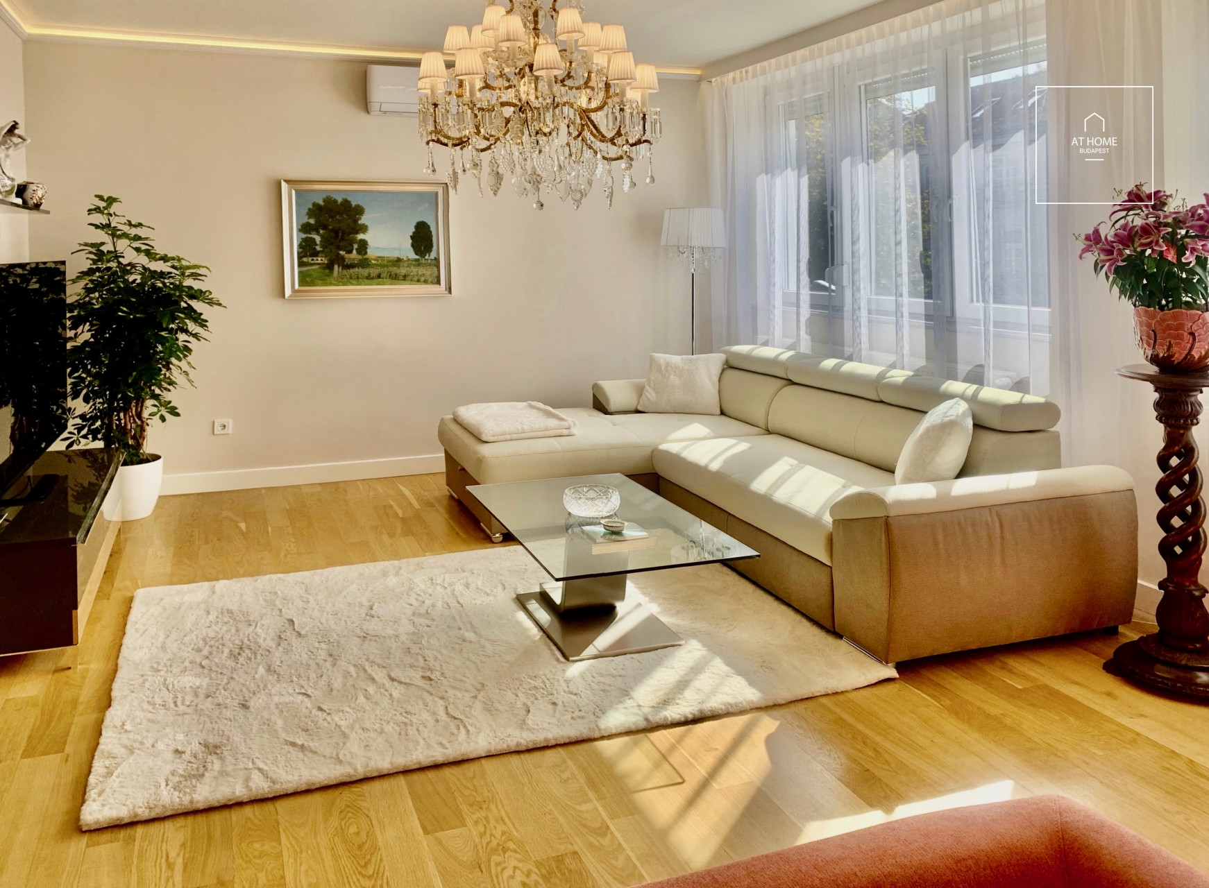 Three-bedroom luxury apartment in the 6th district of Budapest, Terézváros
