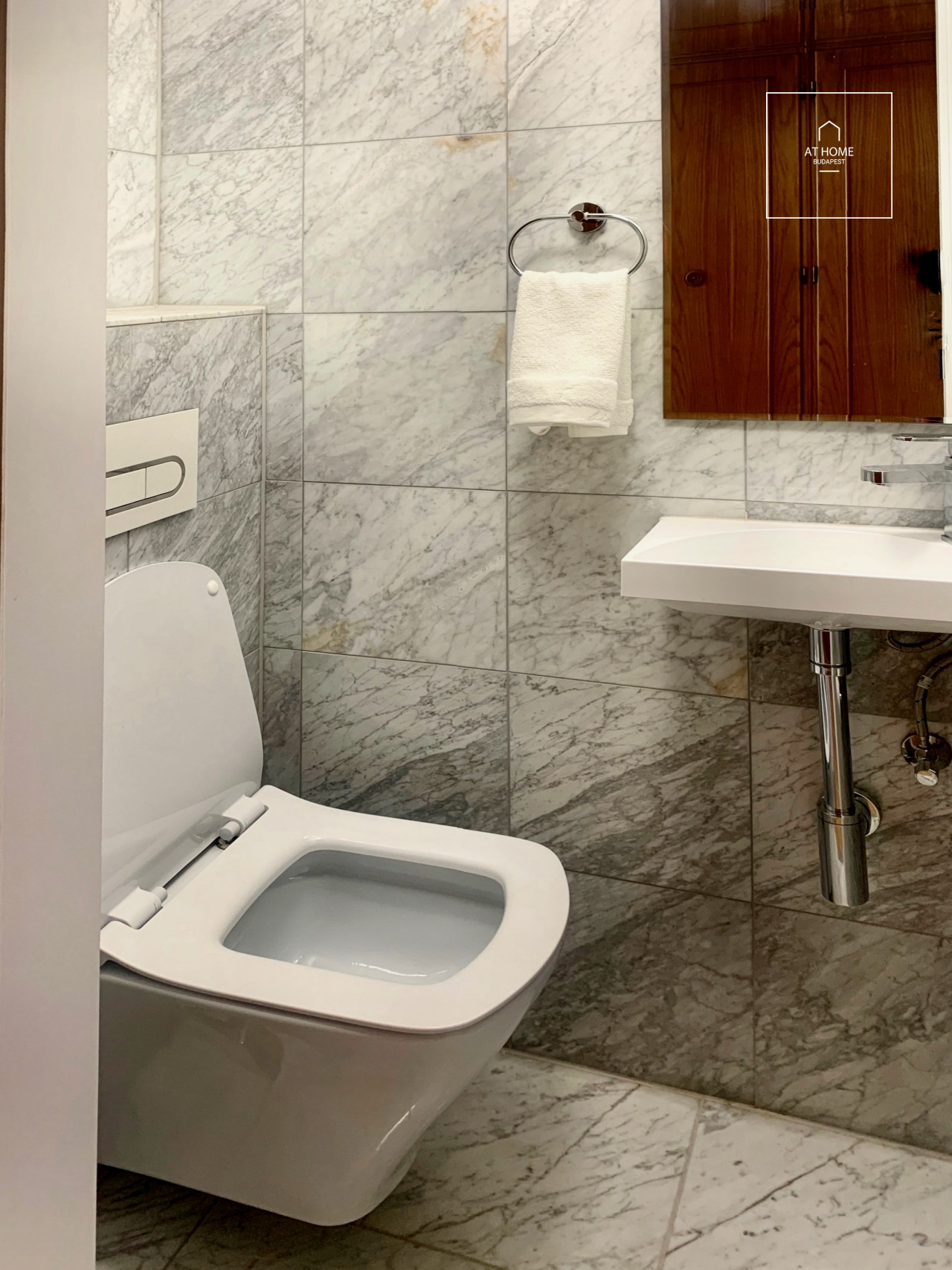 Three-bedroom luxury apartment in the 6th district of Budapest, Terézváros