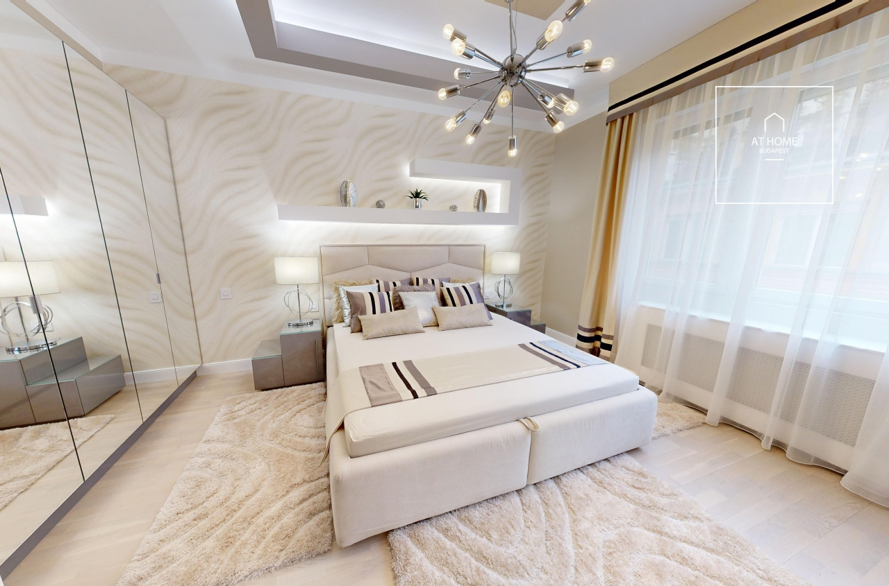 Three-bedroom luxury apartment in the 5th district of Budapest, Downtown