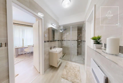 Three-bedroom luxury apartment available for rent in the 5th district of Budapest, Downtown.