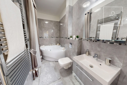 Three-bedroom luxury apartment in the 5th district of Budapest, Downtown