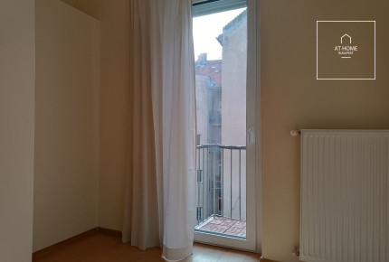 Renovated apartment for rent in Budapest, District I, Krisztinaváros