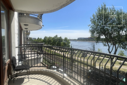 Apartment with view of the Danube for sale in district 9 of Budapest