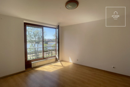 Apartment with view of the Danube for sale in district 9 of Budapest