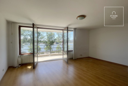 Apartment with view of the Danube for sale in district 9 of Budapest