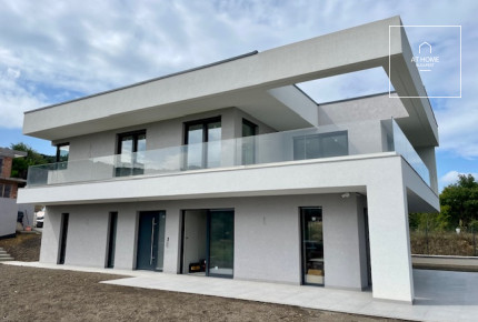 Newly built, garden-connected panoramic detached house for sale in the 2/A district of Budapest, Budaliget