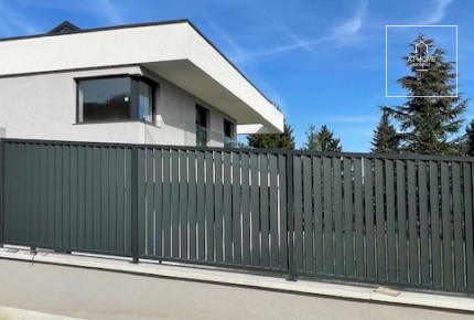 Newly built, garden-connected panoramic detached house for sale in the 2/A district of Budapest, Budaliget