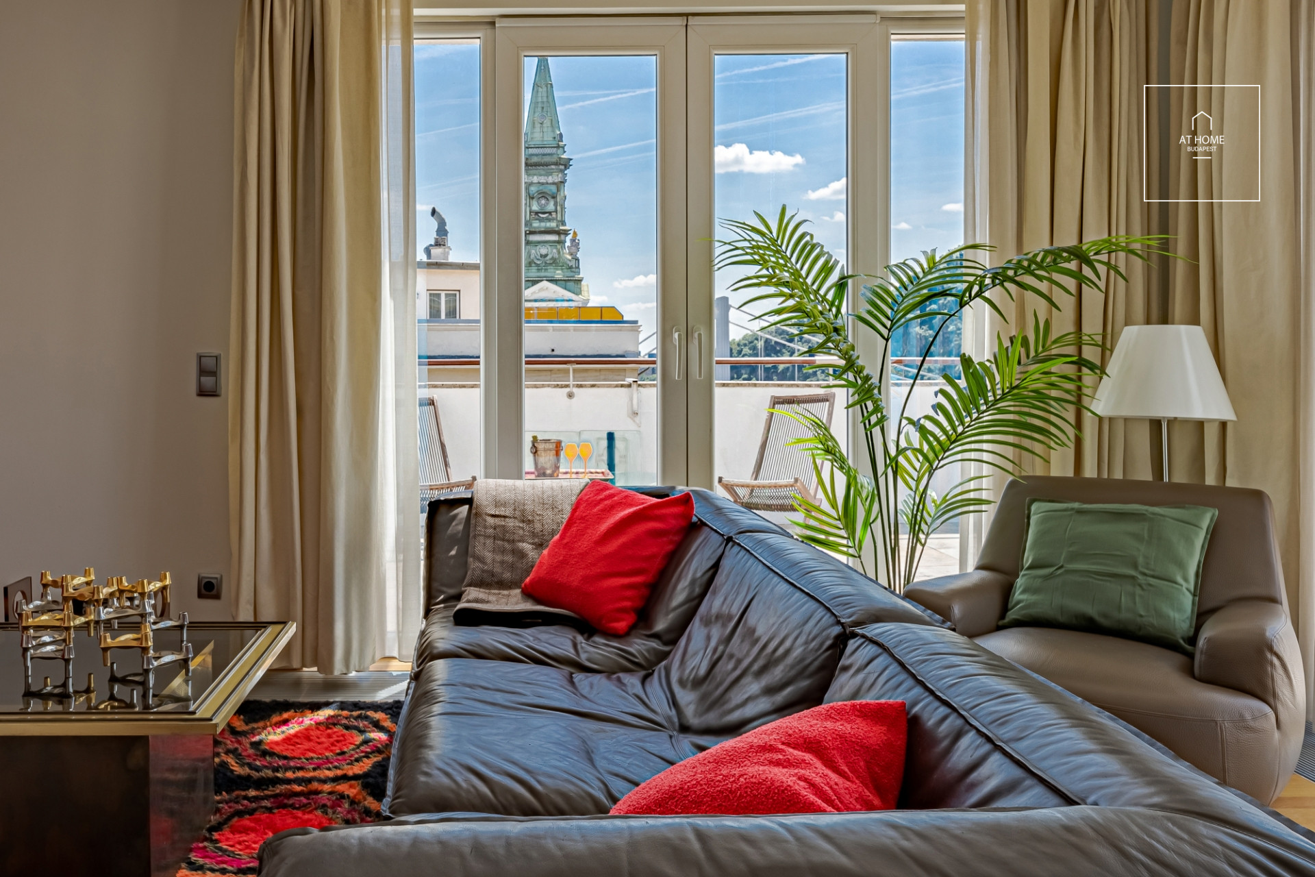 Premium penthouse apartment for rent in the 5th district of Budapest, Downtown