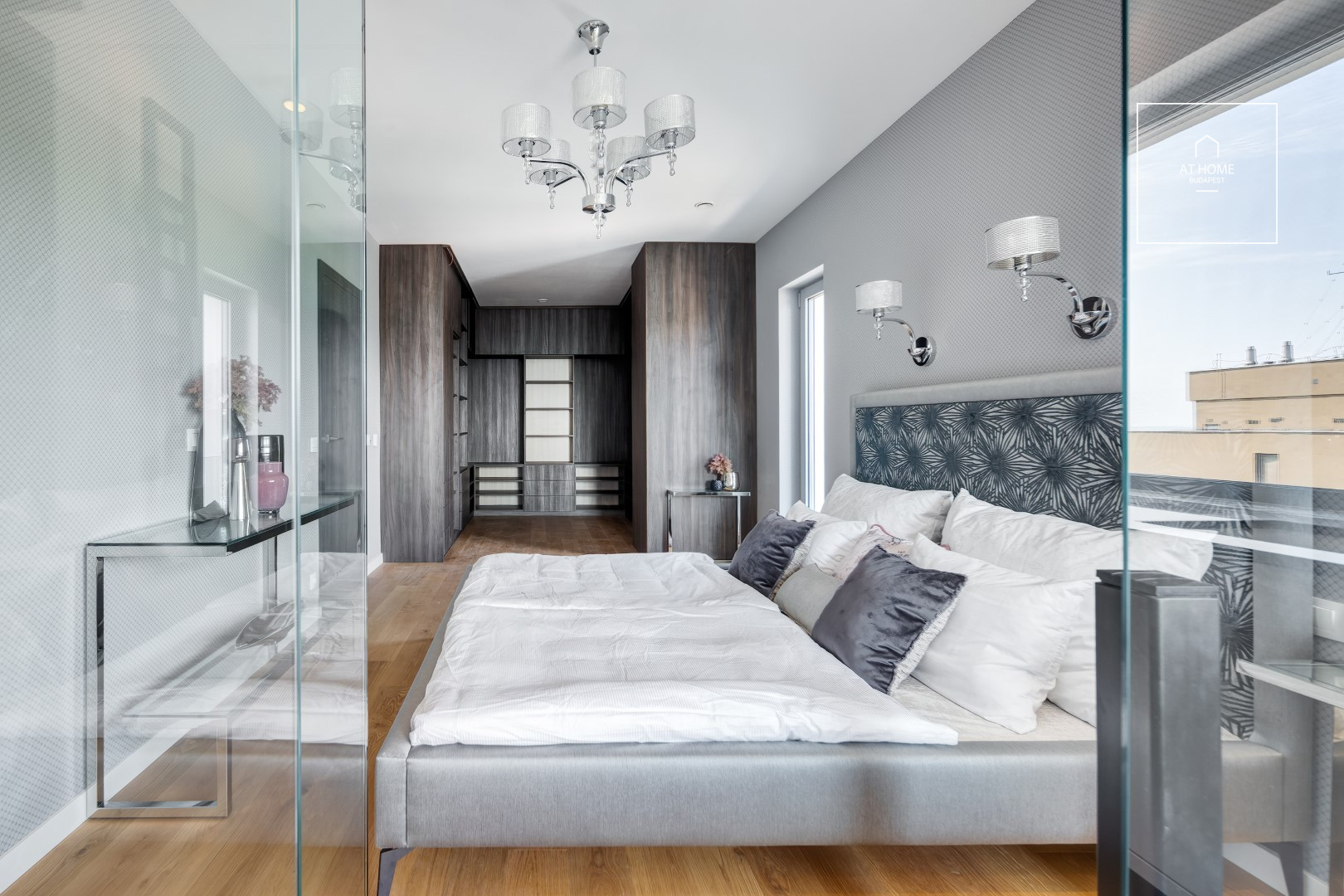 A newly built, panoramic luxury family house is for sale in the 2nd district of Budapest, Zöldmál