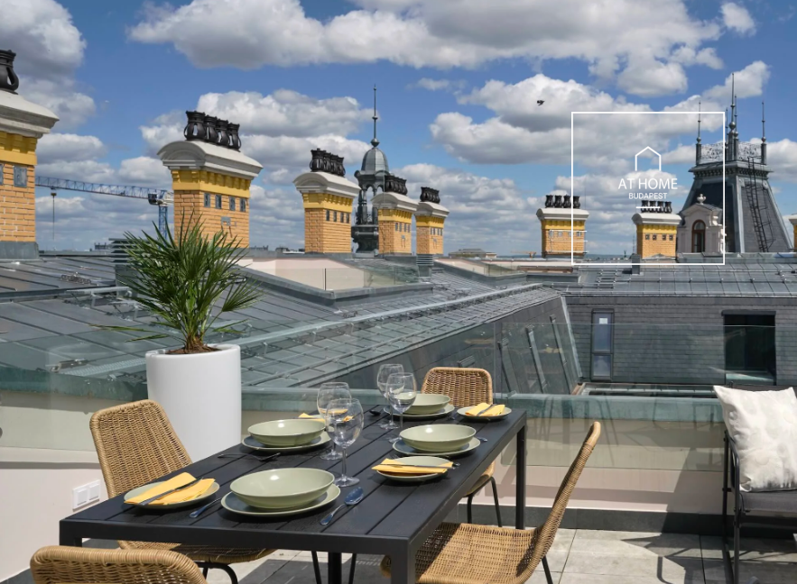 Luxury Apartment for Rent in an Elegant Neo-Renaissance Palace in the 6th Distric of Budapest, Terézváros