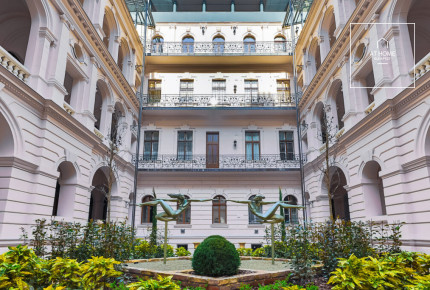 Luxury Apartment for Rent in an Elegant Neo-Renaissance Palace in the 6th Distric of Budapest, Terézváros