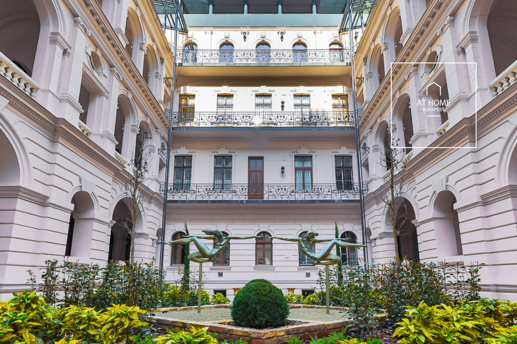 Luxury Apartment for Rent in an Elegant Neo-Renaissance Palace in the 6th Distric of Budapest, Terézváros