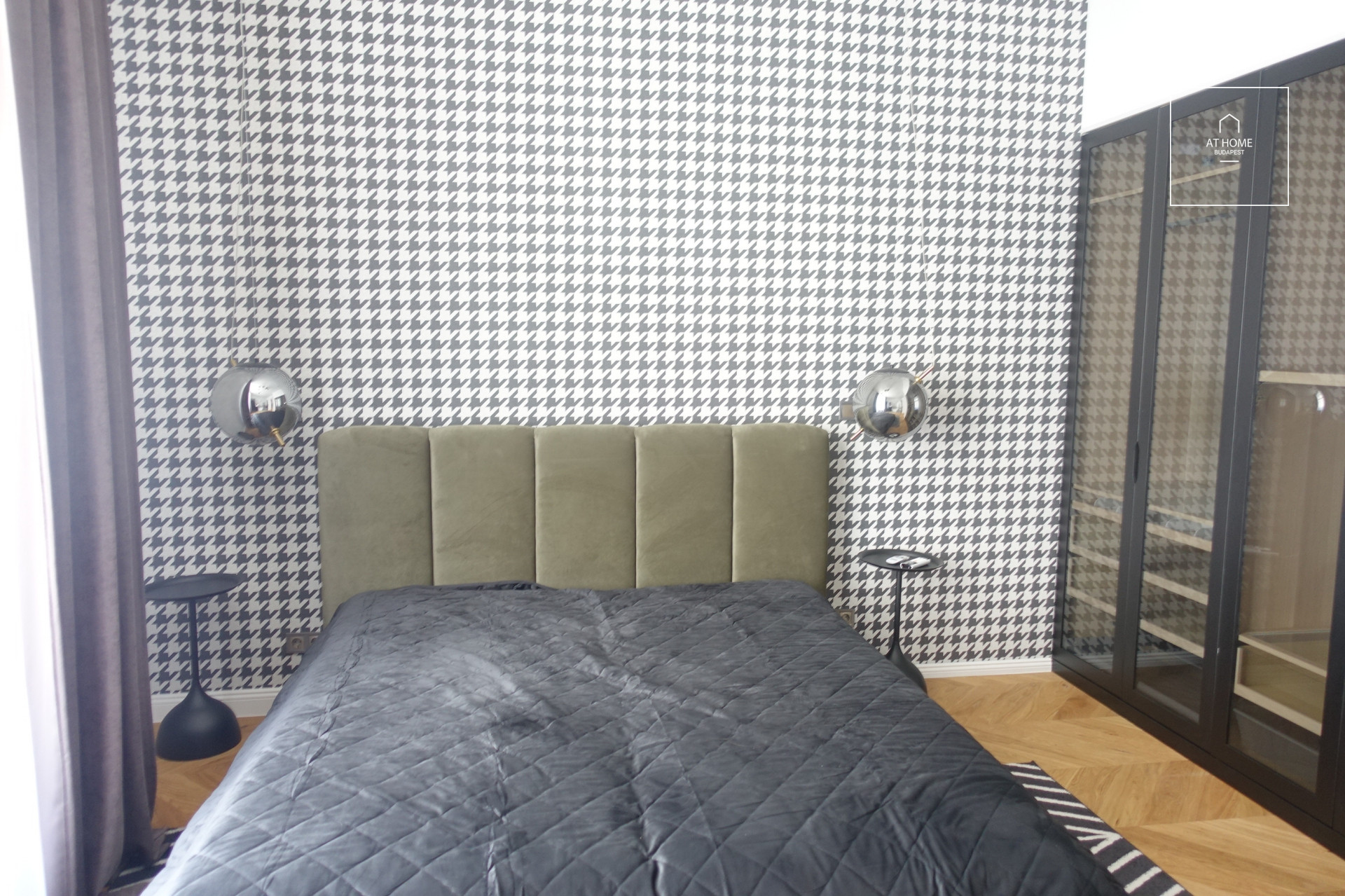 Exclusive, Fully Renovated Luxury Apartment in the Heart of Budapest\'s 5th District