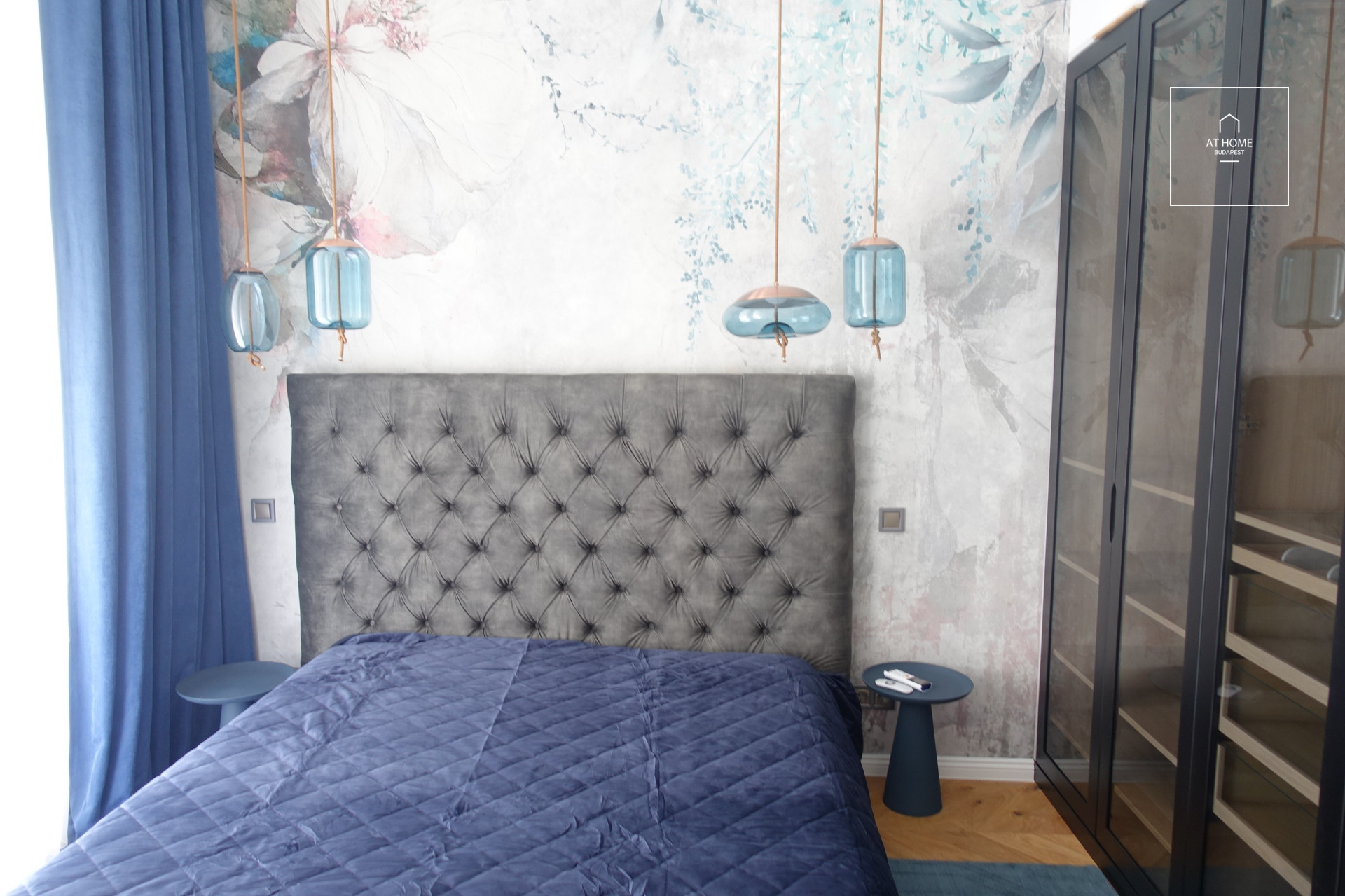 Two-bedroom luxury apartment in the 5th district