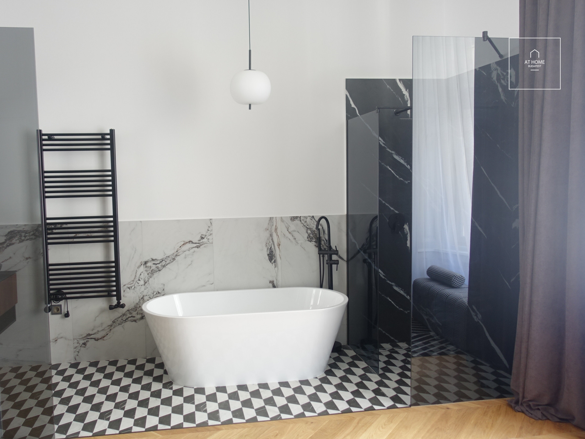 Two-bedroom luxury apartment in the 5th district