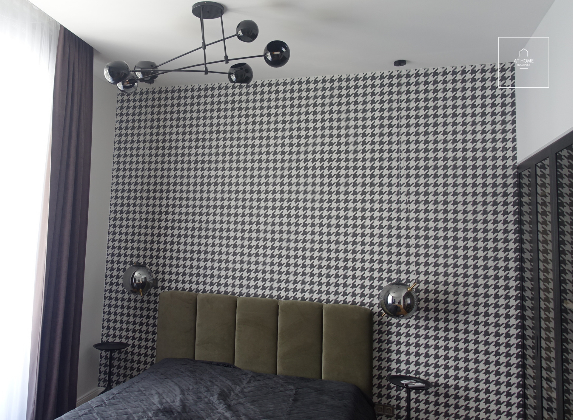 Two-bedroom luxury apartment in the 5th district