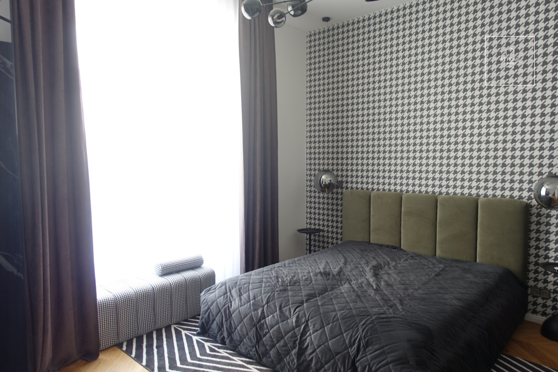 Two-bedroom luxury apartment in the 5th district