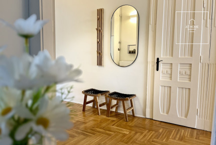 Premium renovated classical apartment for rent in Budapest, District VII, Erzsébetváros.