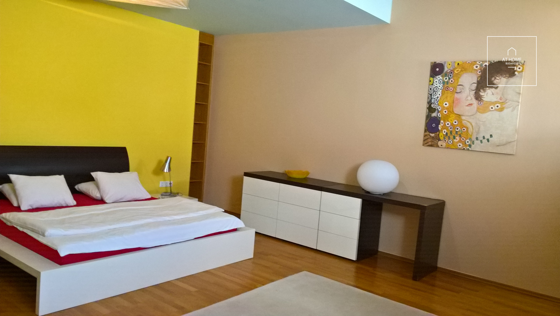 Two-story renovated apartment for rent in Budapest, District VI, Terézváros