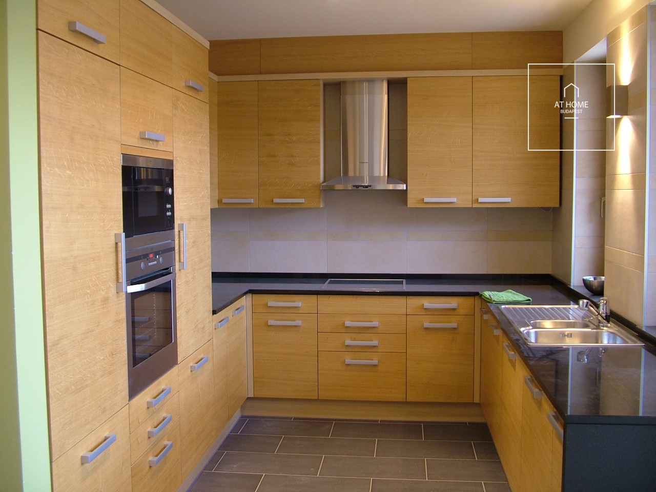 Two-story renovated apartment for rent in Budapest, District VI, Terézváros