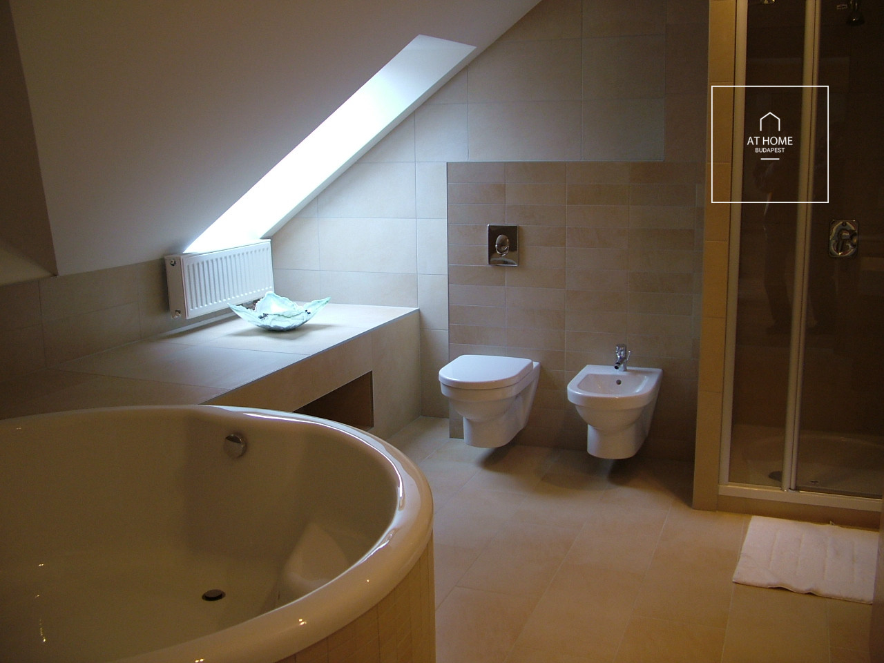 Two-story renovated apartment for rent in Budapest, District VI, Terézváros