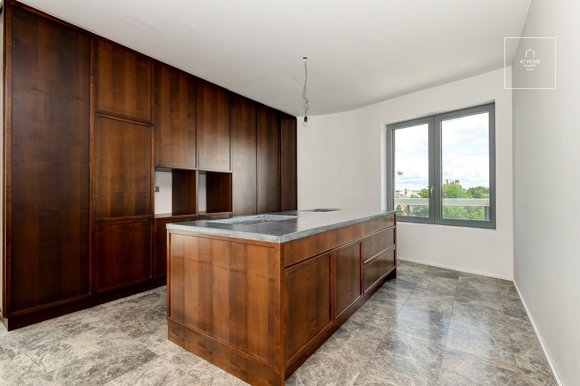 Newly built penthouse luxury apartment for rent in District VI, Terézváros, Budapest