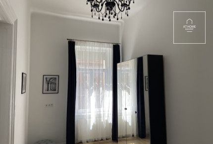 Refurbished classical apartment for rent in District VII, Erzsébetváros, Budapest