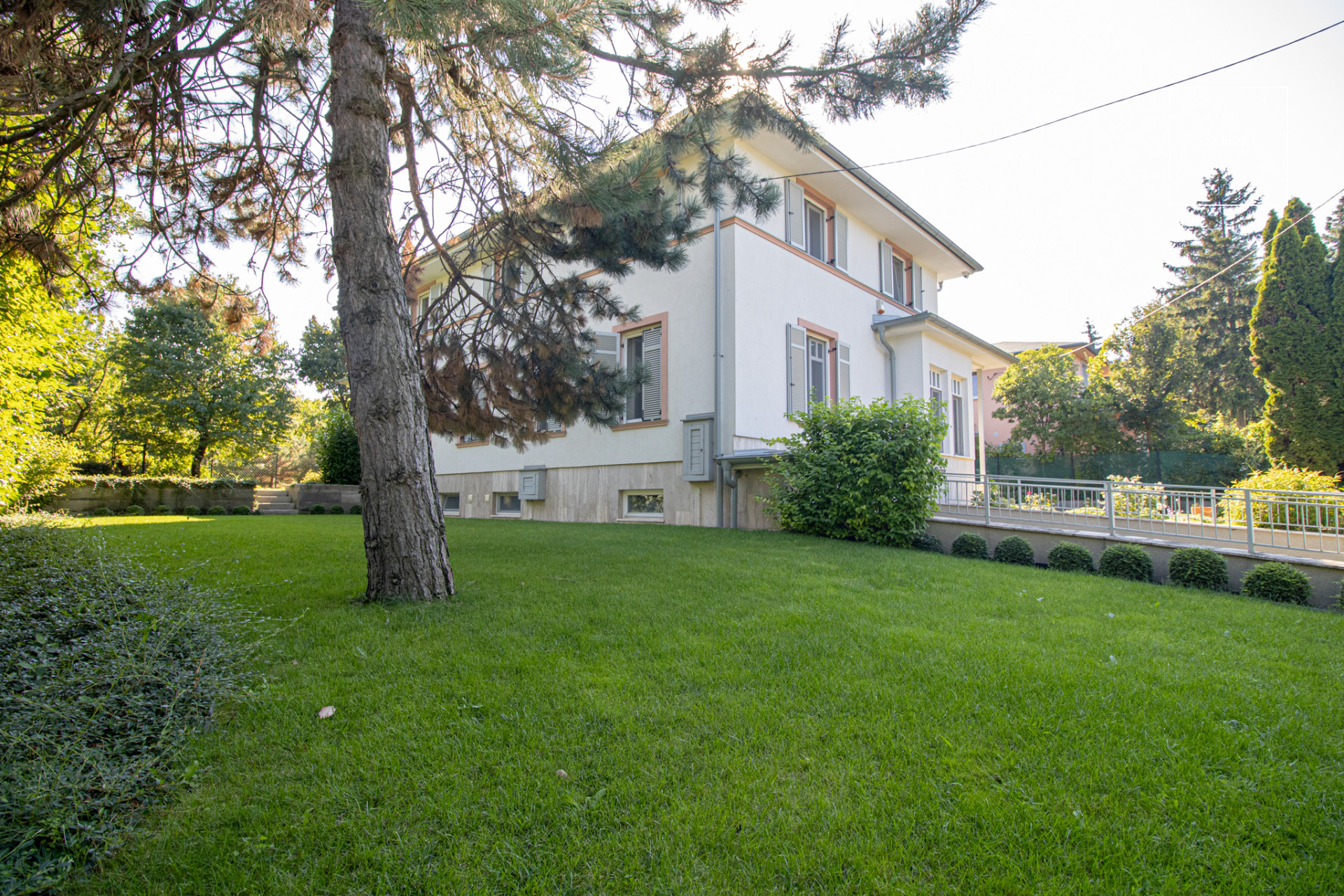 Newly built three-story premium villa for rent in the 12th district of Budapest, Normafa