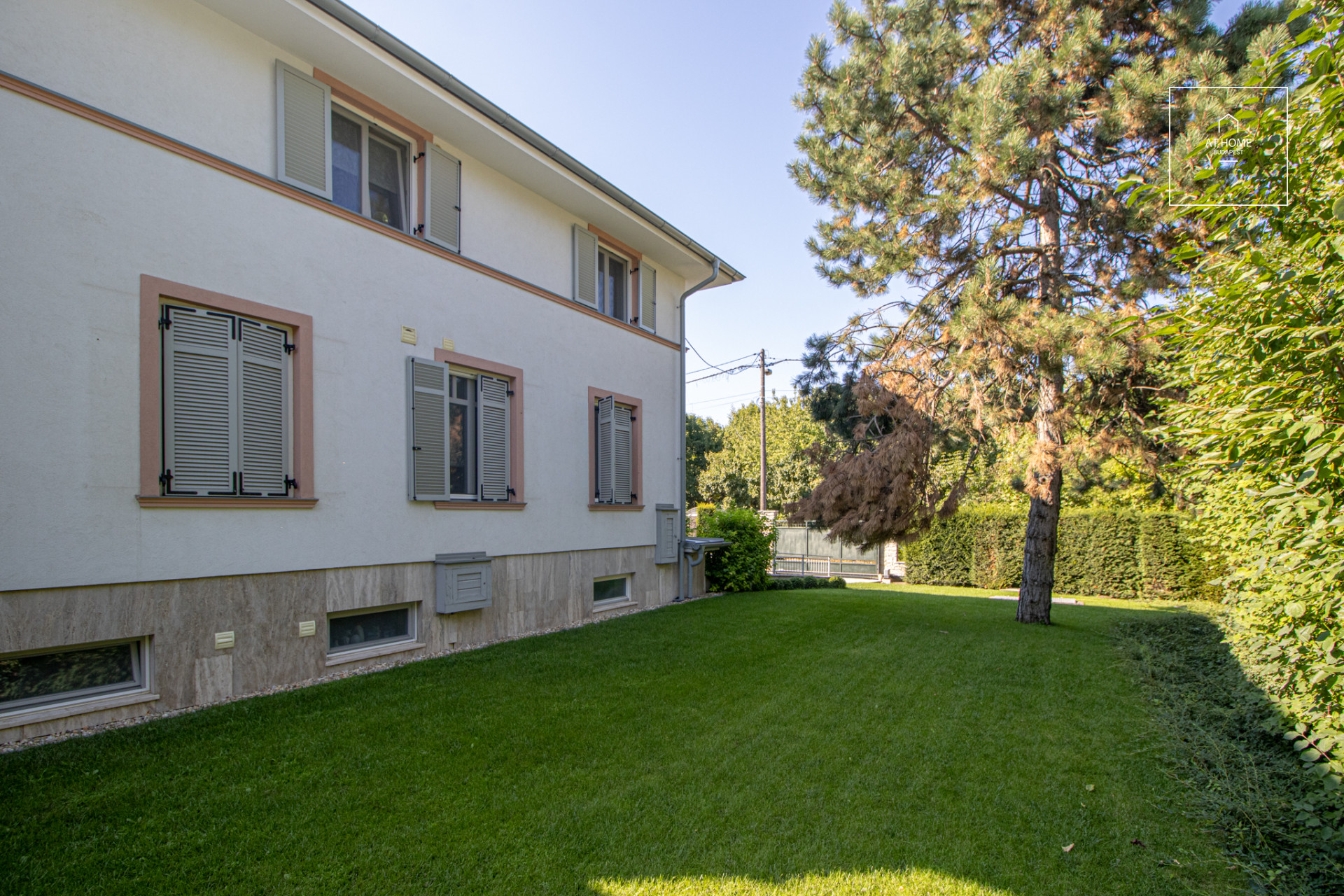 Newly built three-story premium villa for rent in the 12th district of Budapest, Normafa