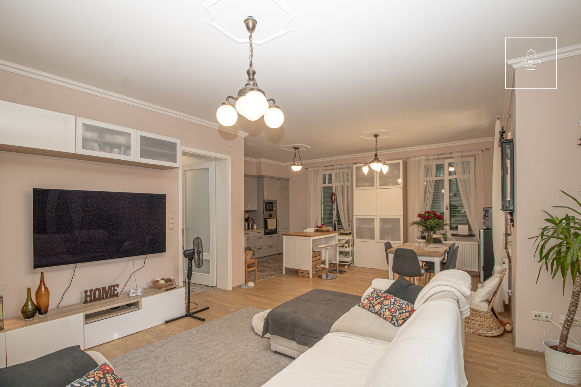 Newly built three-story premium villa for rent in the 12th district of Budapest, Normafa