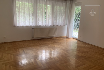 Three-bedroom garden-connected apartment in a green area for rent in the 2nd district of Budapest, Rézmál