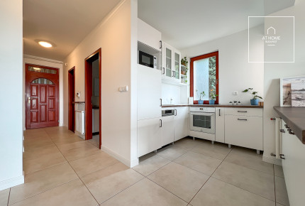 2 bedroom premium apartment with garden connection Budapest district 3