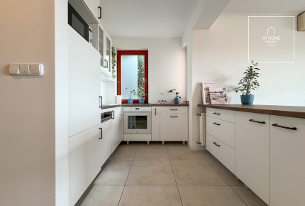 2 bedroom premium apartment with garden connection Budapest district 3