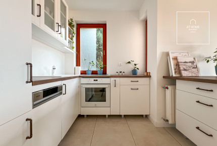 2 bedroom premium apartment with garden connection Budapest district 3