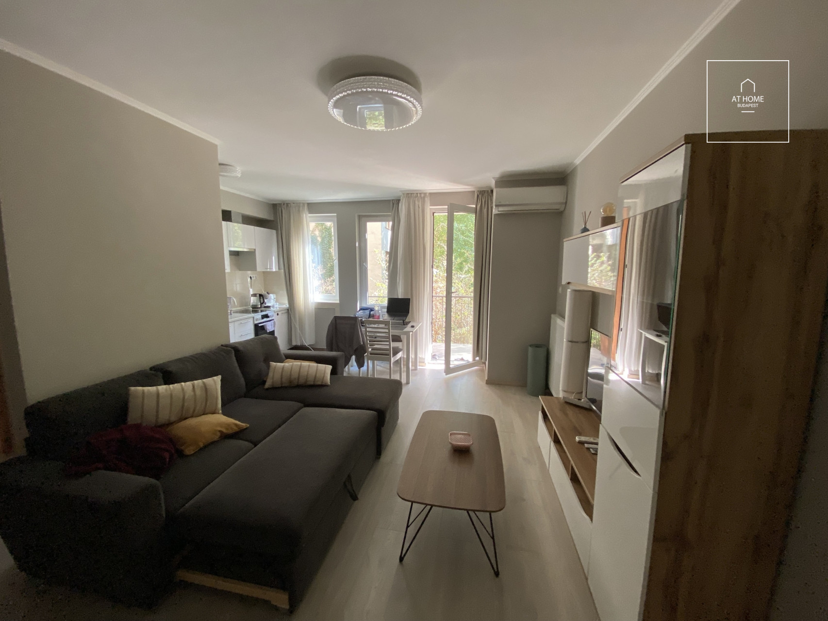 Két hálószobás prémium lakás kiadó Budapest VIII. kerület, Corvin-negyed
