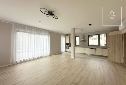 Premium four-bedroom apartment with 2 panoramic terrace for rent  in Budapest, 2nd district, Kurucles